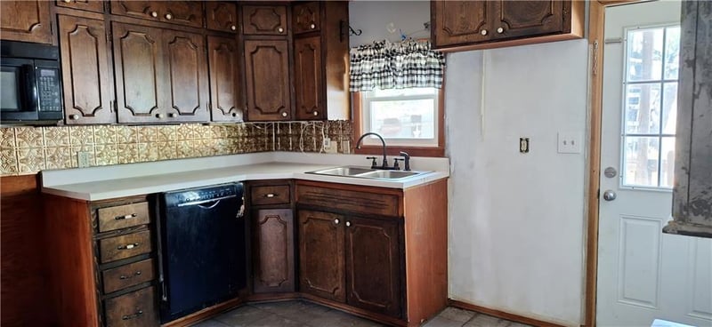 1103 Calhoun St, Chillicothe, MO 64601