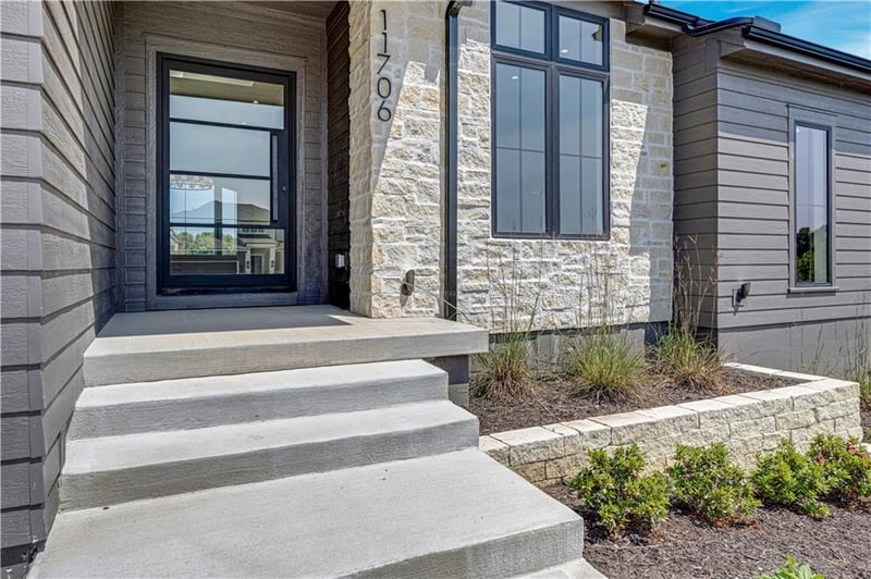 11706 W 181st Ter, Overland Park, KS 66013