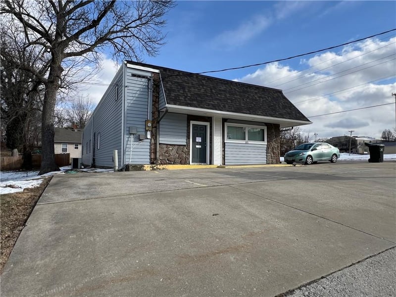 501-505 Holden St, Warrensburg, MO 64093