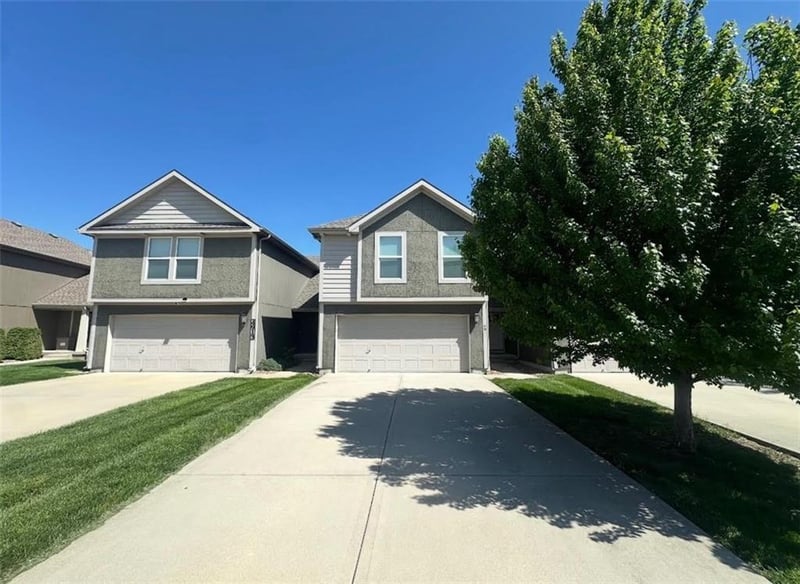 4911 141st Ter, Basehor, KS 66007