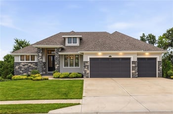 10139 N Kansas Ct, Kansas City, MO 64155