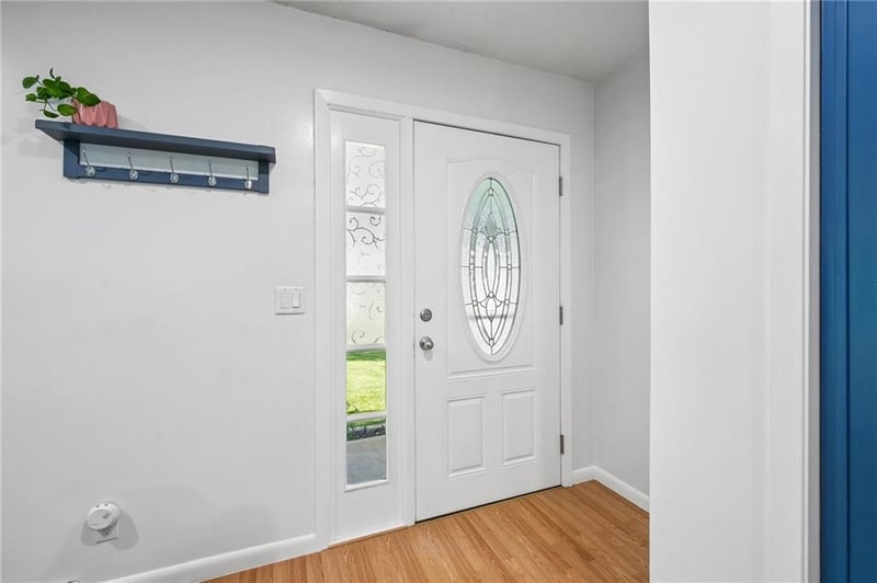 8039 Hemlock St, Overland Park, KS 66204