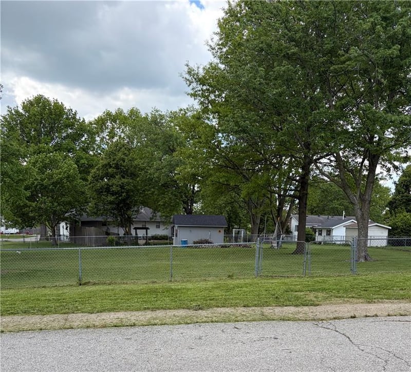 1101 Doniphan St, Lawson, MO 64062