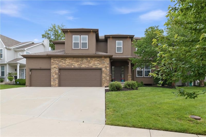 22041 98 St, Lenexa, KS 66220