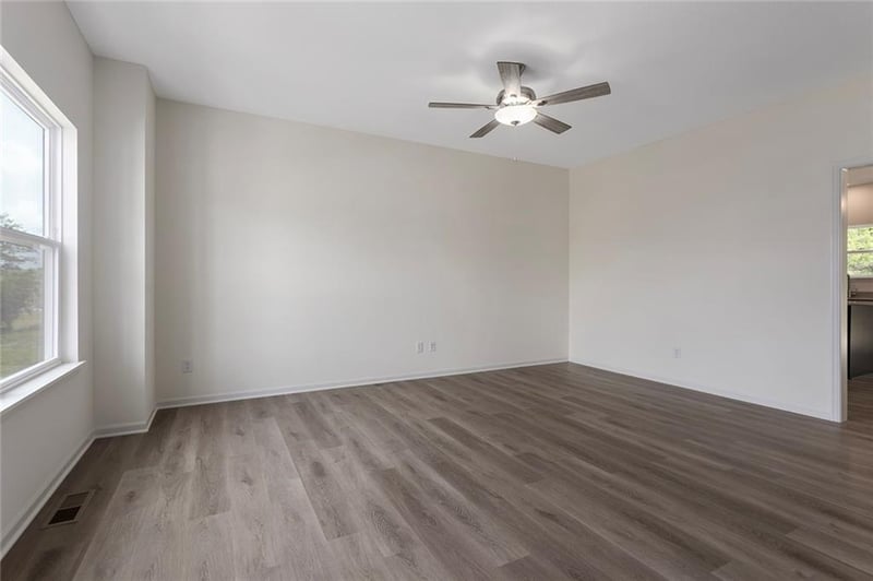 704 Blazing Star Dr, Raymore, MO 64083