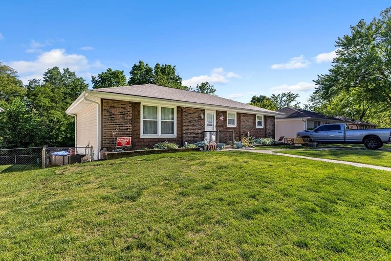 4510 Zebra Ln, St Joseph, MO 64506
