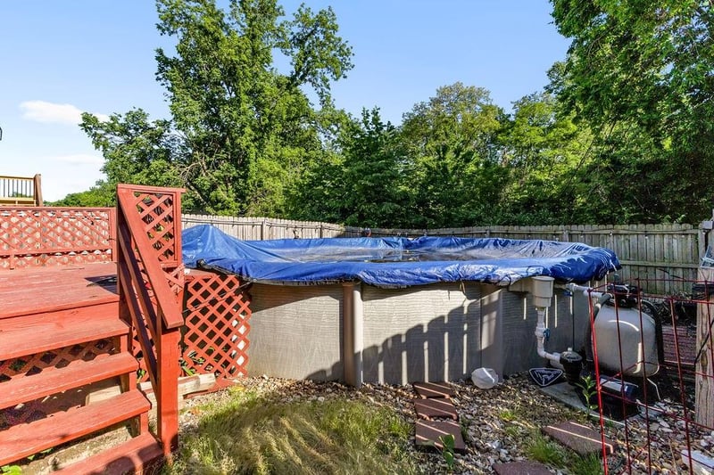 4510 Zebra Ln, St Joseph, MO 64506