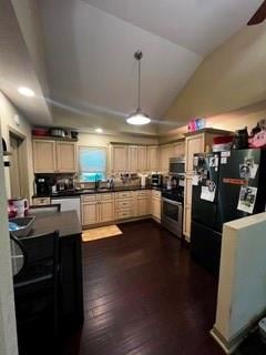 316 82nd St, Kansas City, MO 64118