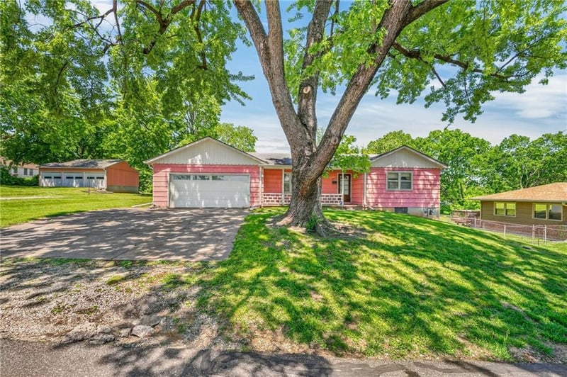 3514 Kimball Ave, Kansas City, KS 66104