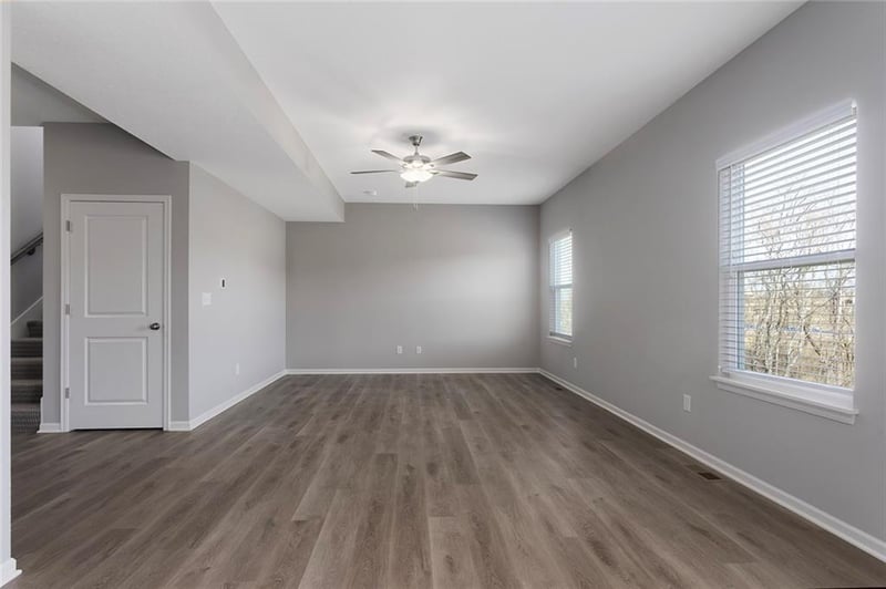 601 Foxglove Ln, Raymore, MO 64083