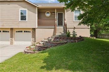 10947 N Wallace Ave, Kansas City, MO 64157