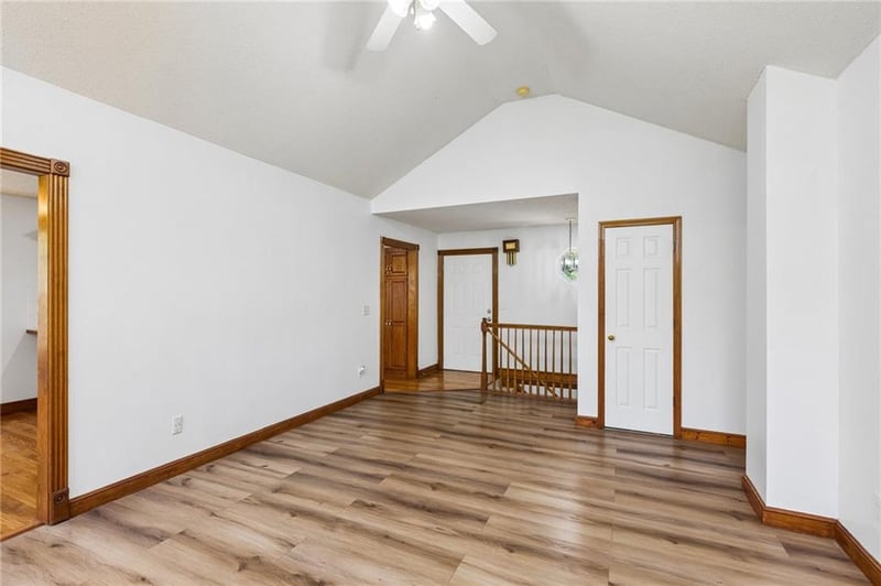 10947 Wallace Ave, Kansas City, MO 64157