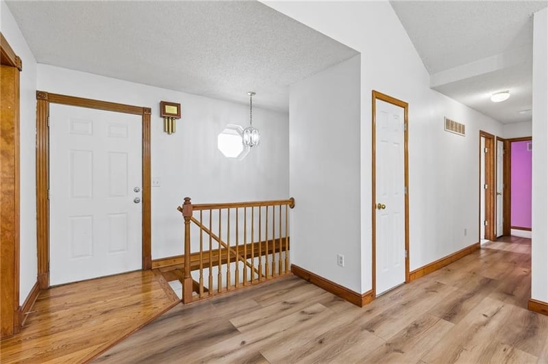 10947 Wallace Ave, Kansas City, MO 64157