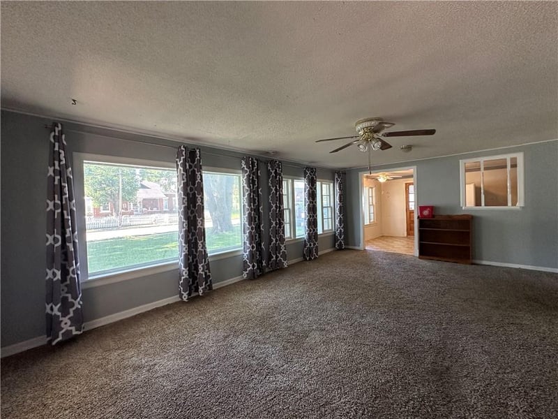 1820 South St, Lexington, MO 64067