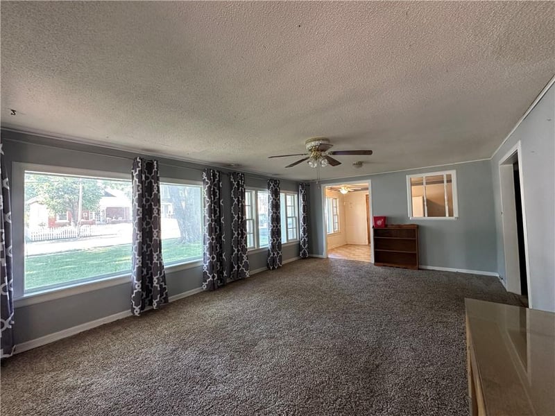 1820 South St, Lexington, MO 64067