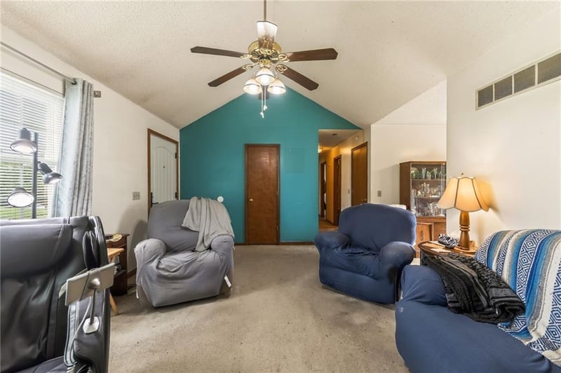 5113 48th St, Kansas City, MO 64119