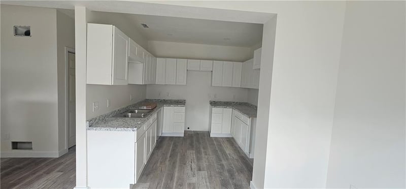 1103 Kings Hw, Independence, MO 64050