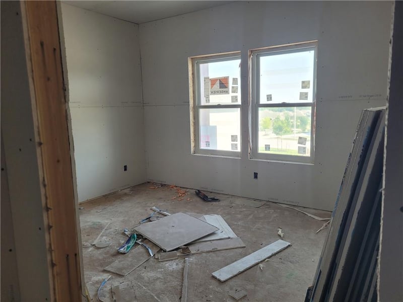 13044 Constance St, Olathe, KS 66062