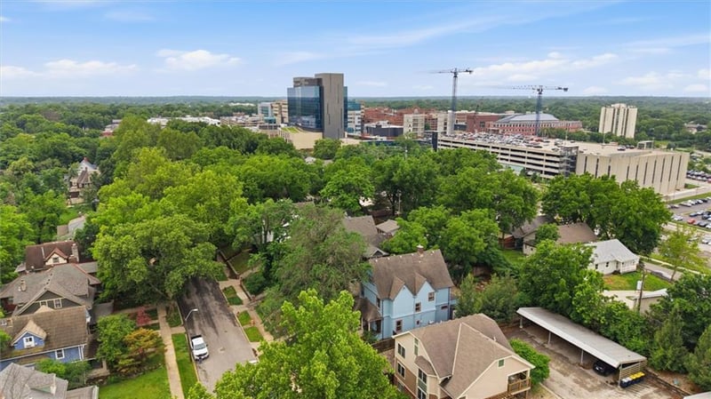 3620 Bell St, Kansas City, MO 64111