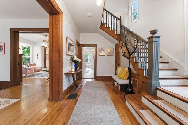 3620 Bell St, Kansas City, MO 64111