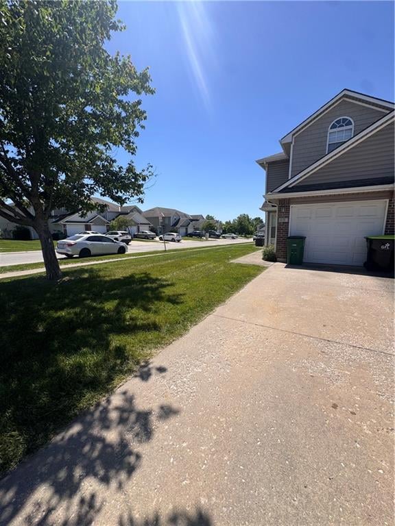 810 Peach Tree Ln, Blue Springs, MO 64064