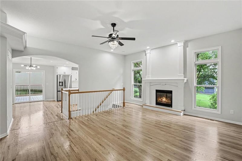 414 Eagle Glen Dr, Raymore, MO 64083