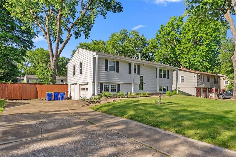 11709 77th Ter, Raytown, MO 64138