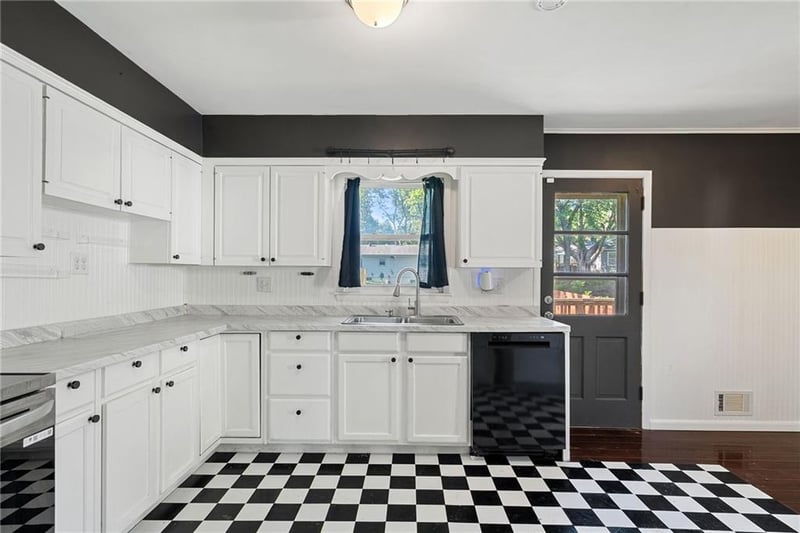 11709 77th Ter, Raytown, MO 64138