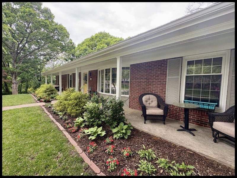 812 Laurel Dr, Warrensburg, MO 64093