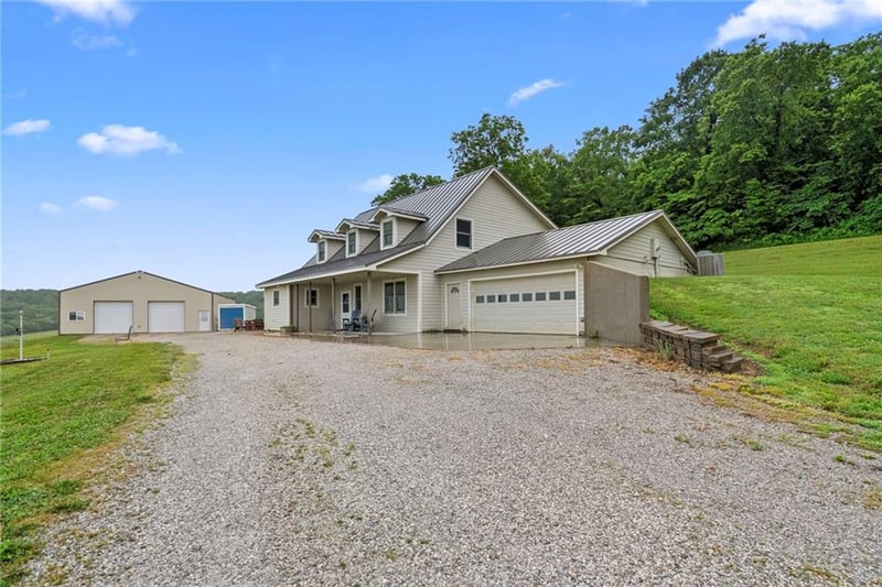 1533 N 700 Rd, Baldwin City, KS 66006