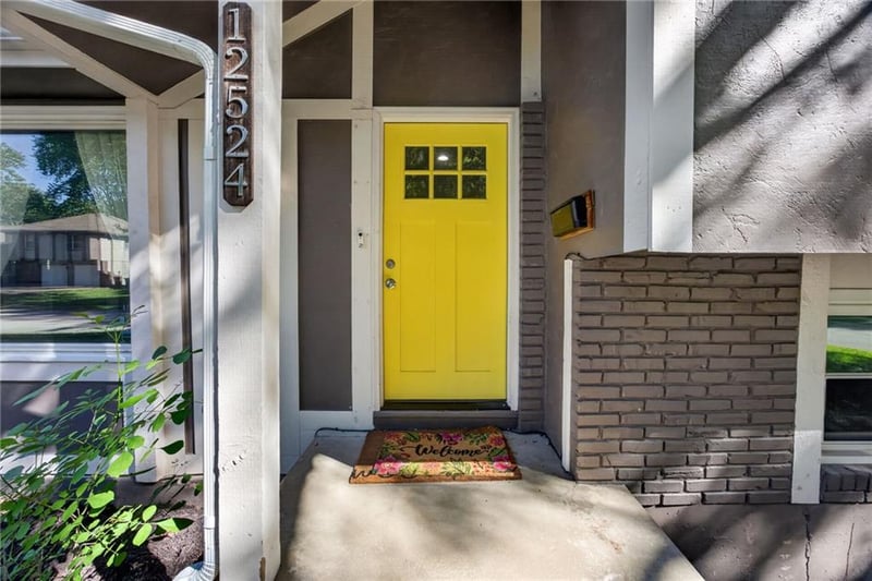 12524 Cambridge Ave, Grandview, MO 64030