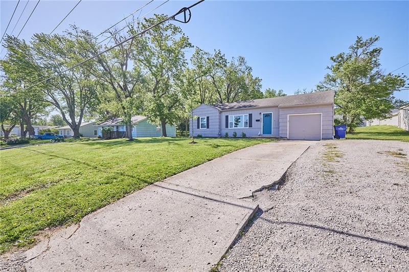 4801 Martha Truman Rd, Grandview, MO 64030