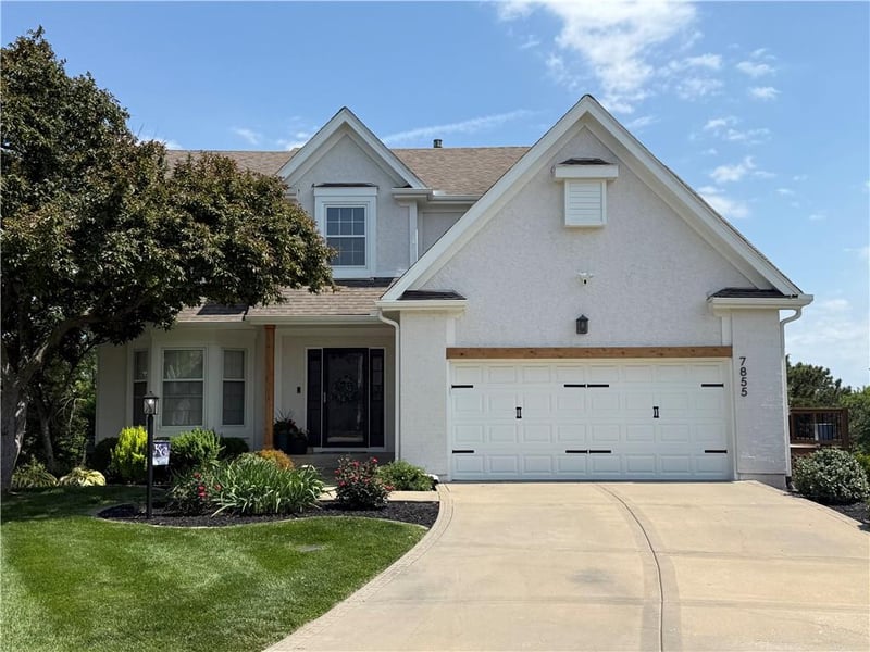 7855 152nd Ter, Overland Park, KS 66225