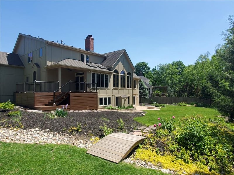 9019 139th Ter, Overland Park, KS 66221
