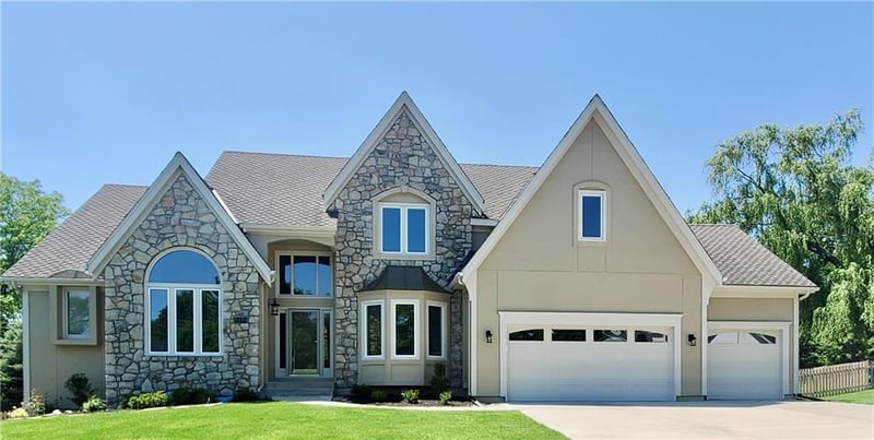 9019 139th Ter, Overland Park, KS 66221