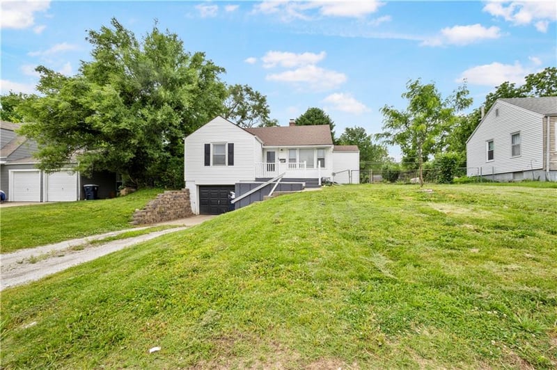 2816 56th St, Kansas City, MO 64119