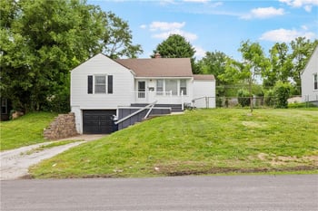 2816 NE 56th St, Kansas City, MO 64119
