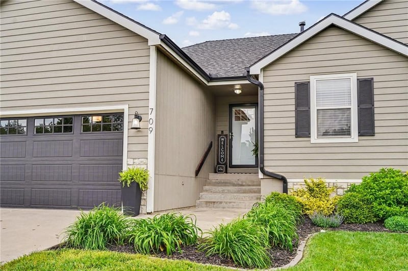 709 Flame Way, Baldwin City, KS 66006