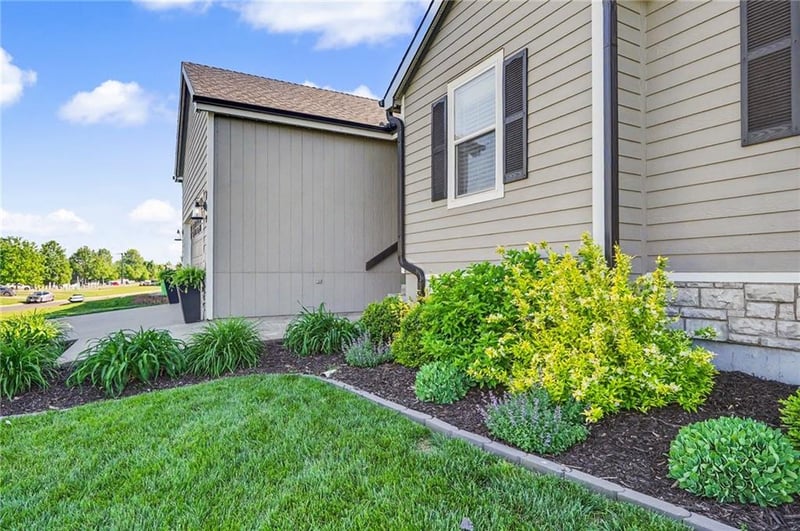 709 Flame Way, Baldwin City, KS 66006