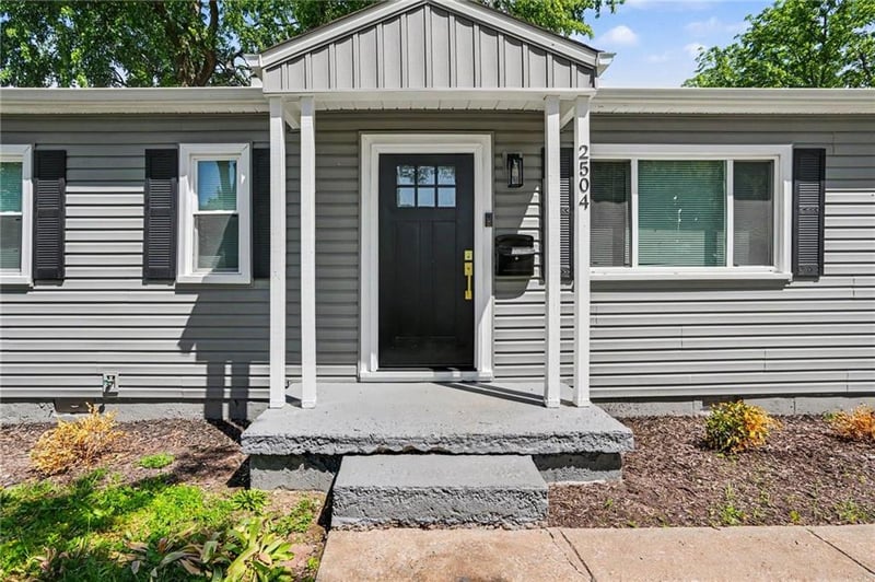 2504 59th Ter, Kansas City, MO 64118