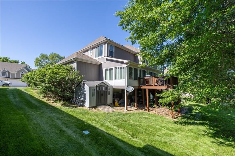 4904 Aegean Ter, St Joseph, MO 64506