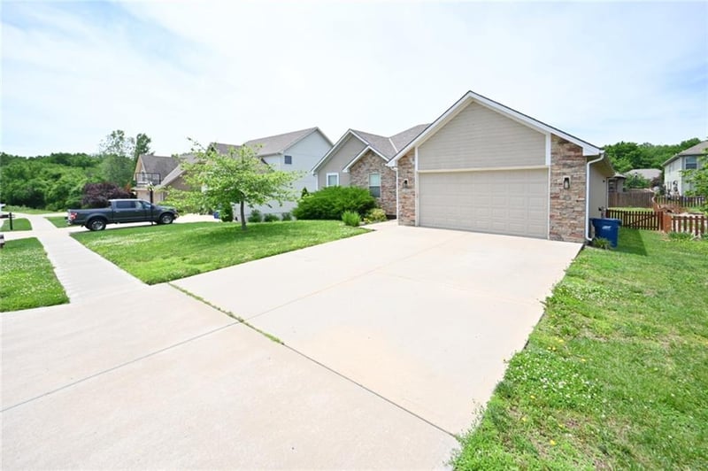 15865 Morgan St, Platte City, MO 64079
