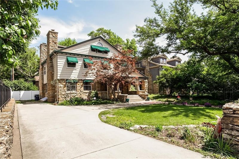 612 Emanuel Cleaver Ii Blvd, Kansas City, MO 64110
