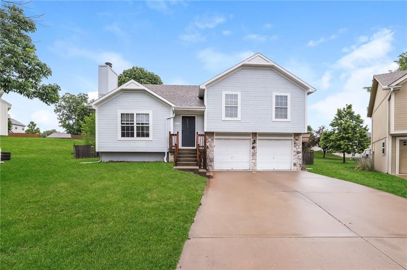 19616 7th Street Ct, Independence, MO 64056