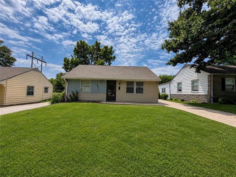 4921 Crest Dr, Kansas City, KS 66106