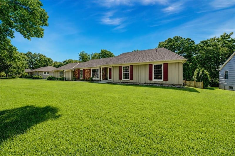 10339 Sagamore Rd, Leawood, KS 66206