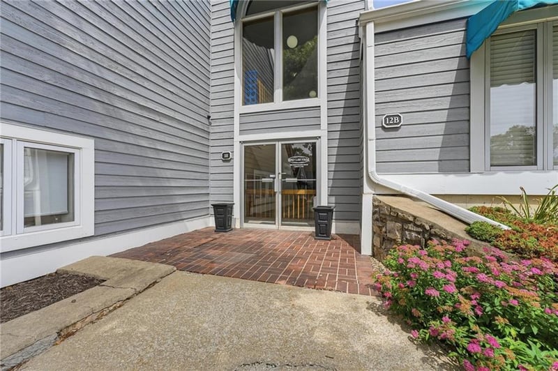 12 B Westwoods Dr, Liberty, MO 64068