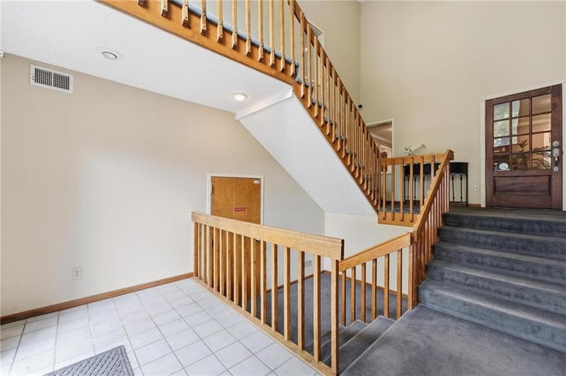 12 B Westwoods Dr, Liberty, MO 64068