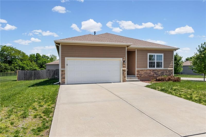 14229 Landon St, Olathe, KS 66061