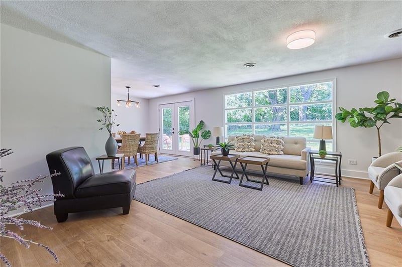 7204 Raytown Rd, Raytown, MO 64133